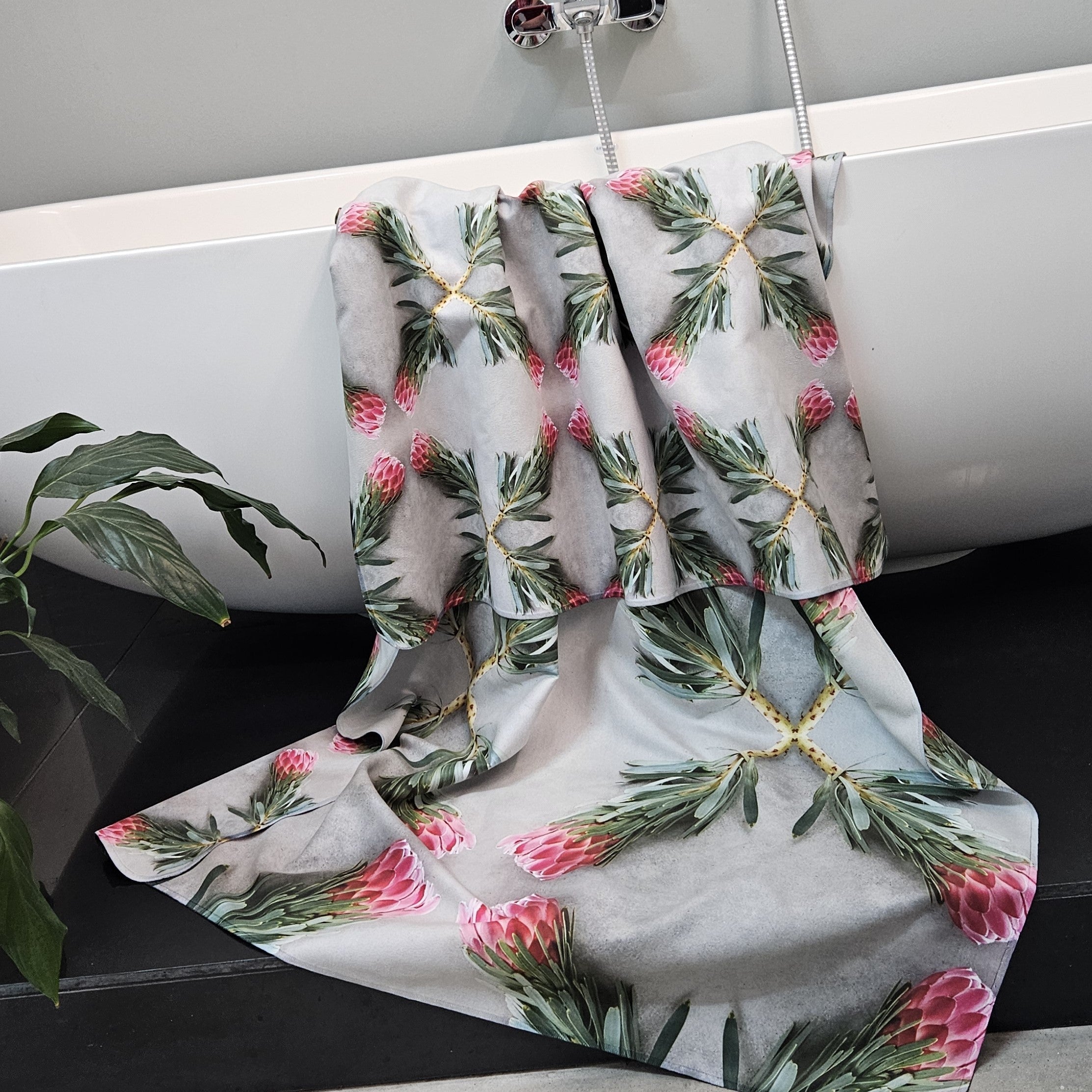 Full-sized Pampas Grass Travel Towel main image 1