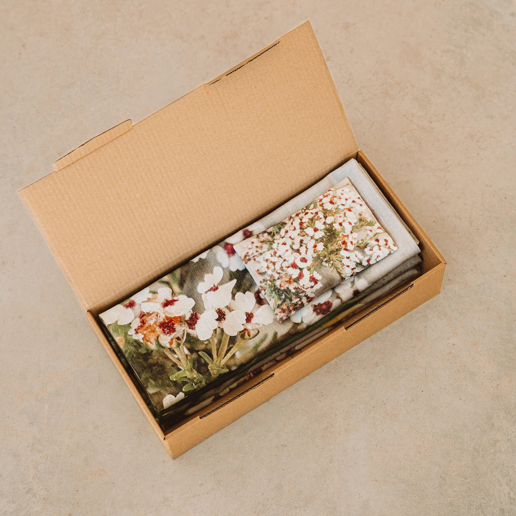 Gift Box - Tray Cloth & Scent Sachet - Snow bush