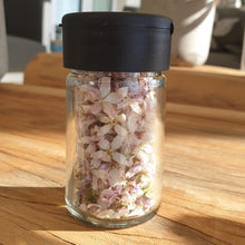Load image into Gallery viewer, Dried Flowers - Buchu
